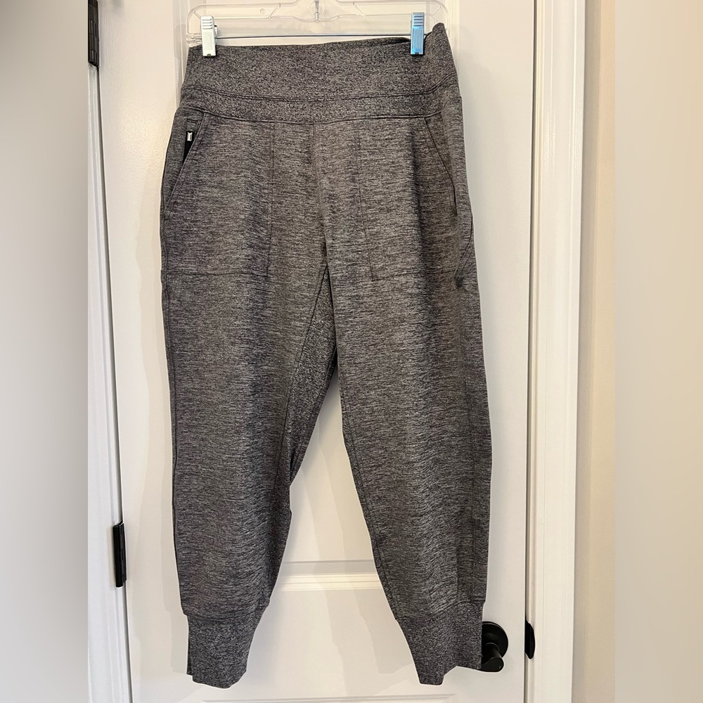 Athleta Venice High Rise Jogger. Gray Heather. Medium Petite